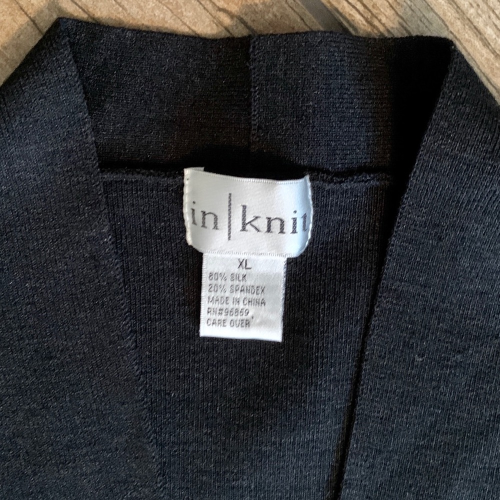 Silk Sweater In Knit brand V Neck Extra Large Like NEW Condition - Picture 2 of 7